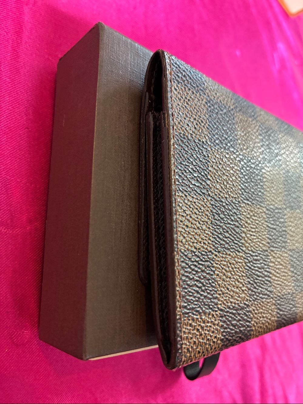 Louis Vuitton Damier Card Holder - Picture 5 of 12